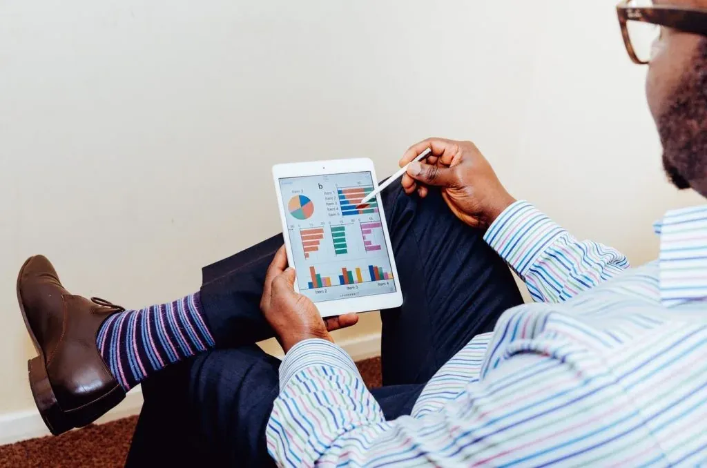 Datenanalyse ist im E-Commerce Vertrieb unverzichtbar. 