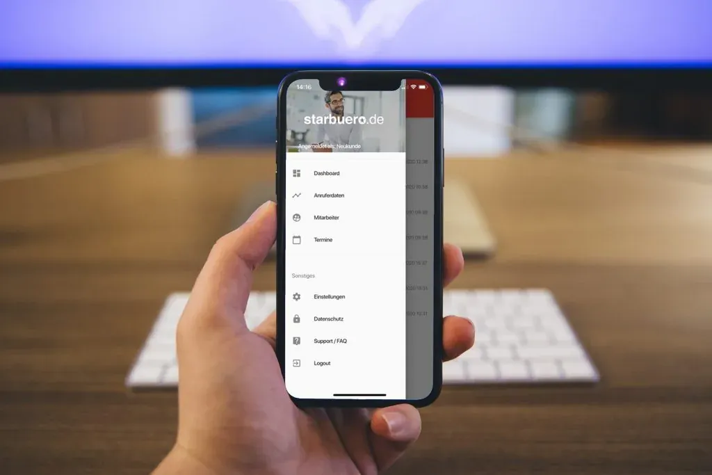 Übersichtliches starbuero.de-Interface mit eingehenden Anrufnotizen.